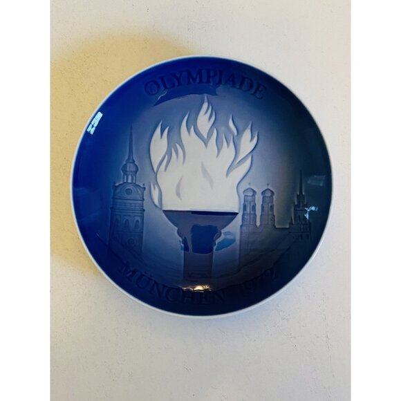 1972 Munich Olympics Memorabilia German Olympiade Munchen Decorative Wall Plate - Picture 1 of 10